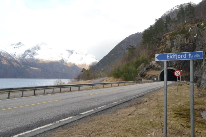 eidfjord-road-2